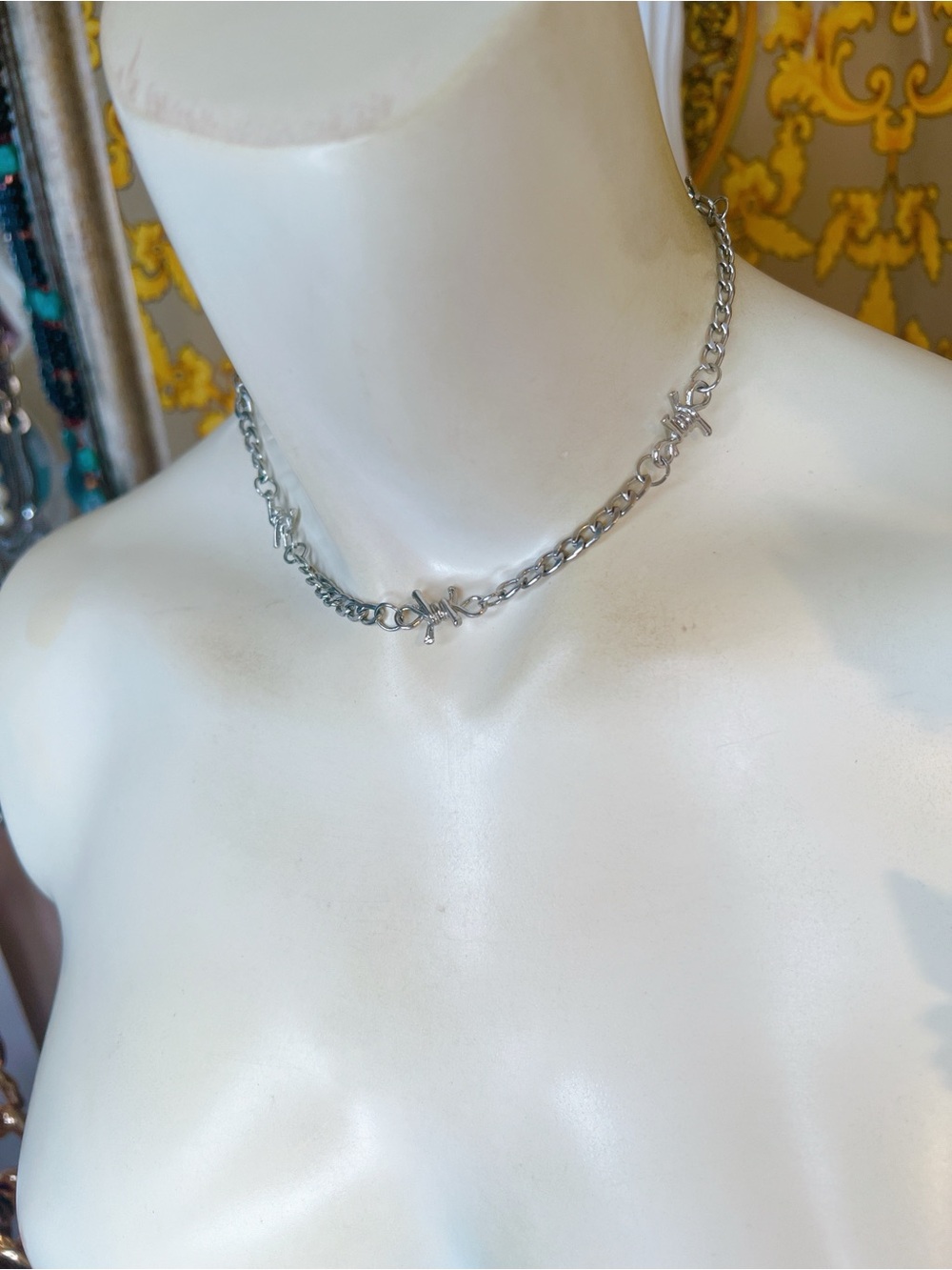 Silver vintage Choker 14” to 16” spiky knot necklace - Picture 6 of 7